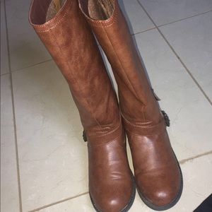 Brown boots